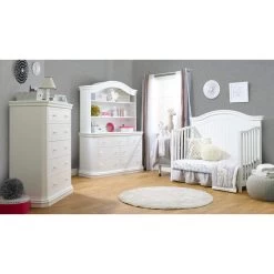 Sorelle Vista Elite 4-In-1 Crib -Kid Furniture 181212VistaEliteArchTopDaybedHutchLifestyleSPFF c97963c1 573f 4511 addb 3be664fe6fd0