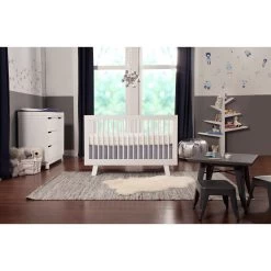 Babyletto Spruce Tree Bookcase -Kid Furniture M4626W Lifestyle 03 4e33695f f4c0 4dd0 b920 db95ed23b14a