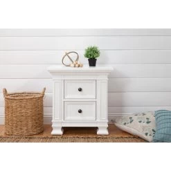 Franklin & Ben Classic Nightstand -Kid Furniture M7660RW Lifestyle Main 02 10c1c16c fe03 40e0 9e08 f17a6155f164